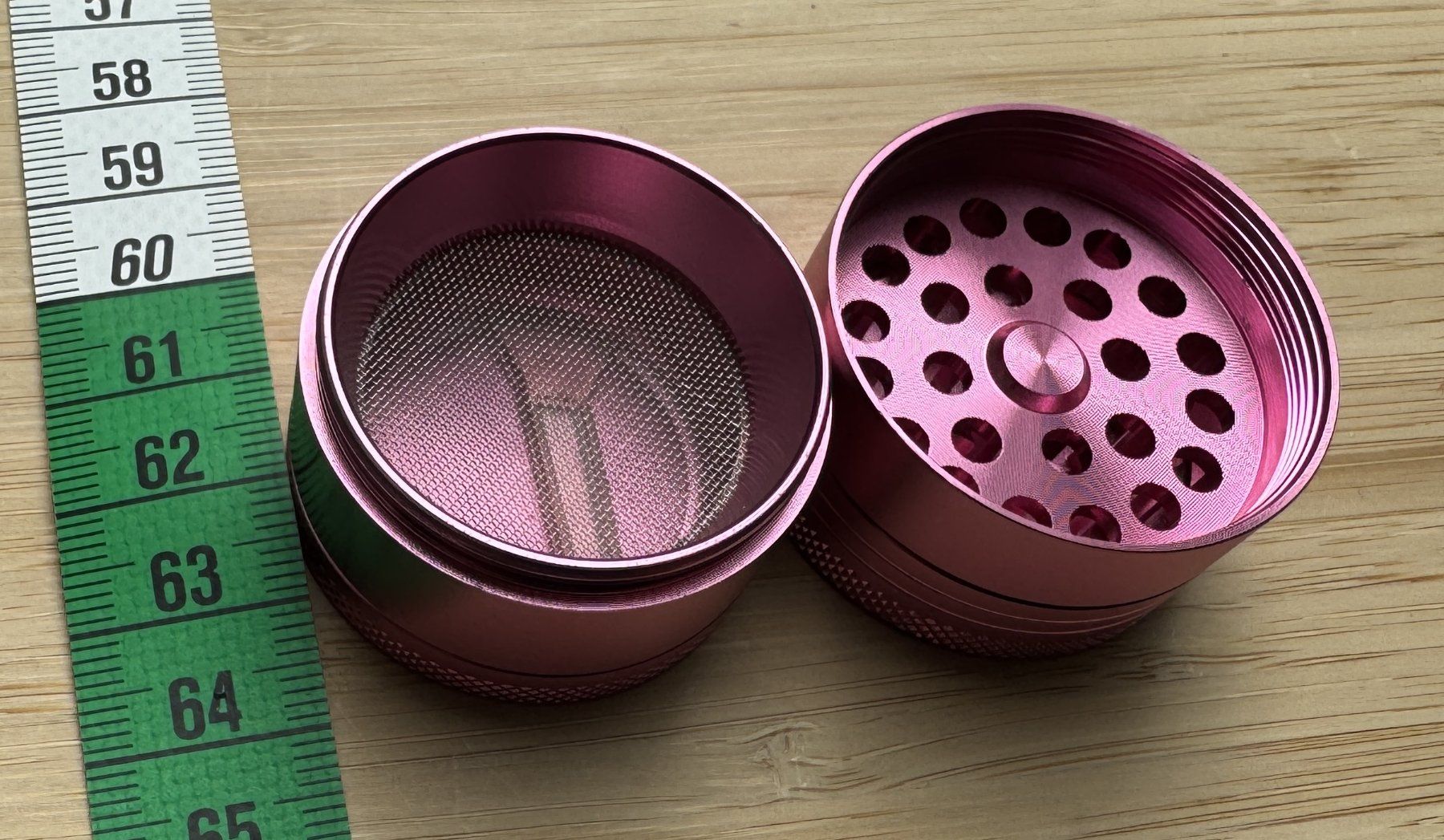 Tabacchi: rosa Herz Metall Grinder, rose, Mühle – Nuovo e nell'imballaggio originale da Winterthur venduto da YaV 3