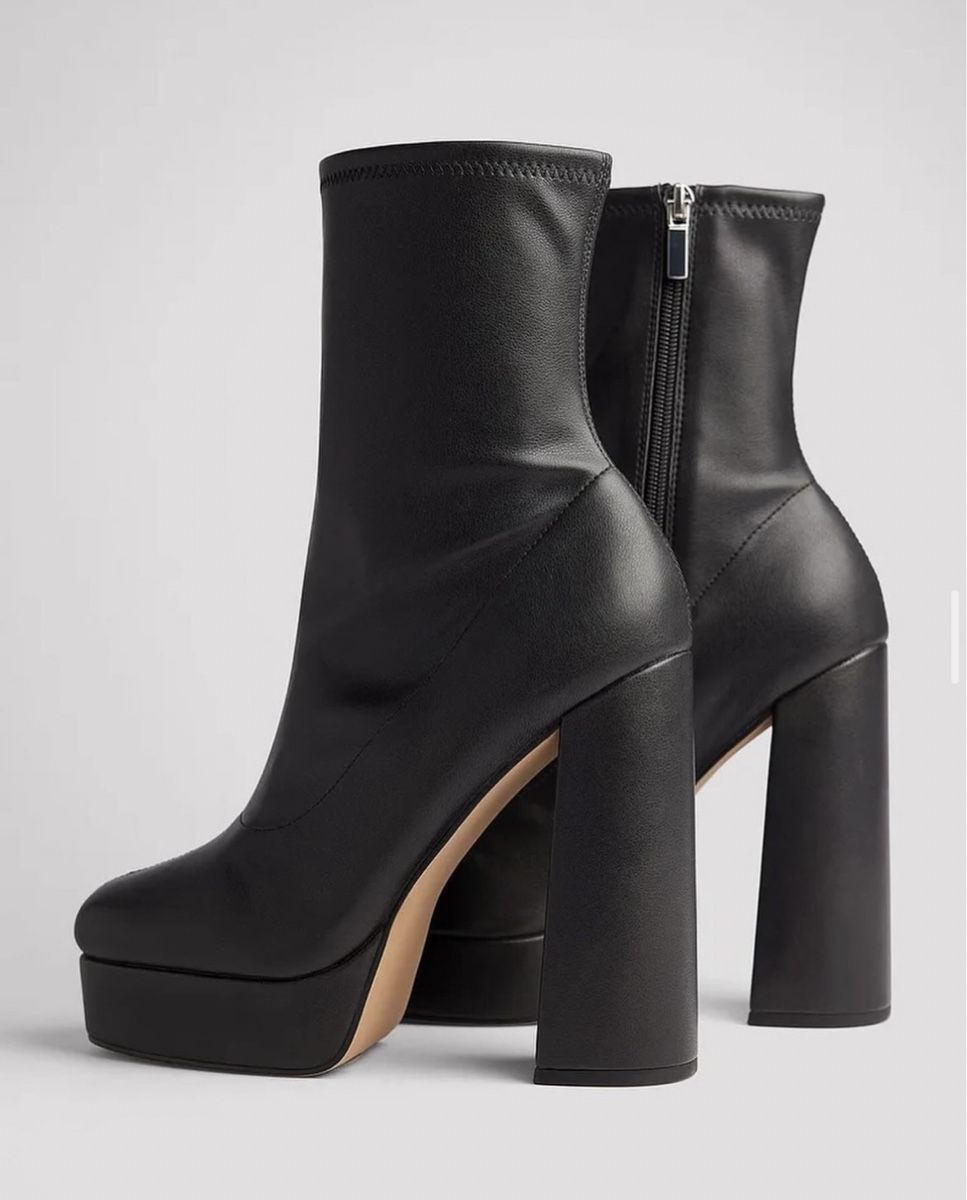 Chaussures femmes: Stiefel / High Heels Neu – Neuf avec emballage d'origine à Zürich par luxuryoutlet1