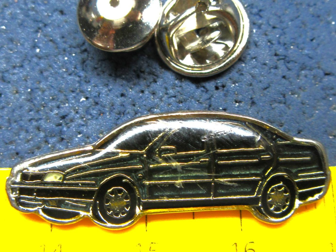 Lancia Placchette & Badge: LANCIA PKW AUTO PIN GLASIERT – Usato da Ettingen venduto da Hausi4711 1
