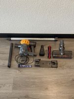 Dyson Staubsauger V6 mit Zubehör