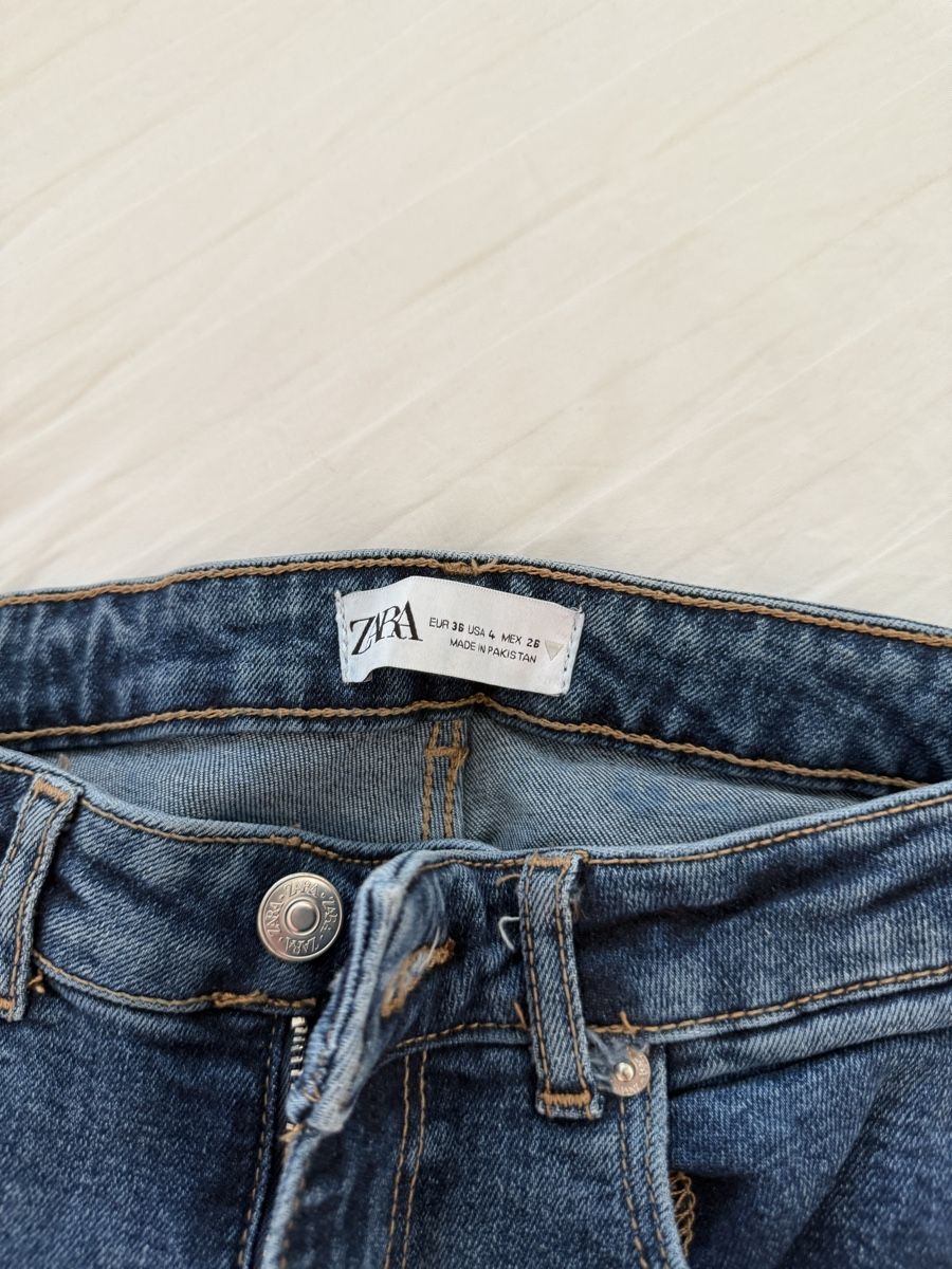 Zara Jeans: Zara Jeans mit Schlitz, top Zustand! – Gebraucht aus Volketswil von habibeoez 2