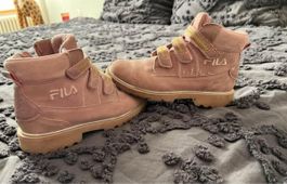 Boots Fila roses, parfaites pour l'automne - Taille 33