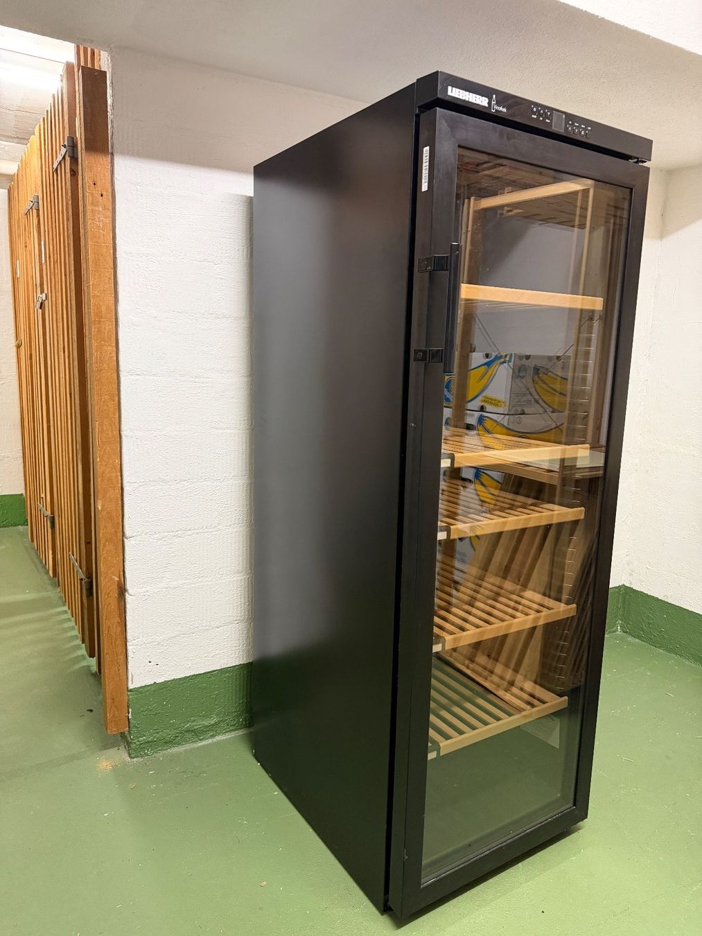 Liebherr Kühlschrank: Liebherr Vinothek Weinkühlschrank – Gebraucht aus Rapperswil SG von sale-cpp 4