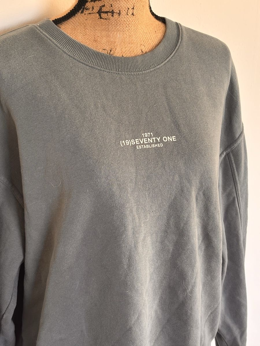 Maglioni & Felpe: Trendiger pullover, Oversize, perfekt für Herbst! – Usato da Fraubrunnen venduto da Sxhiina01 2