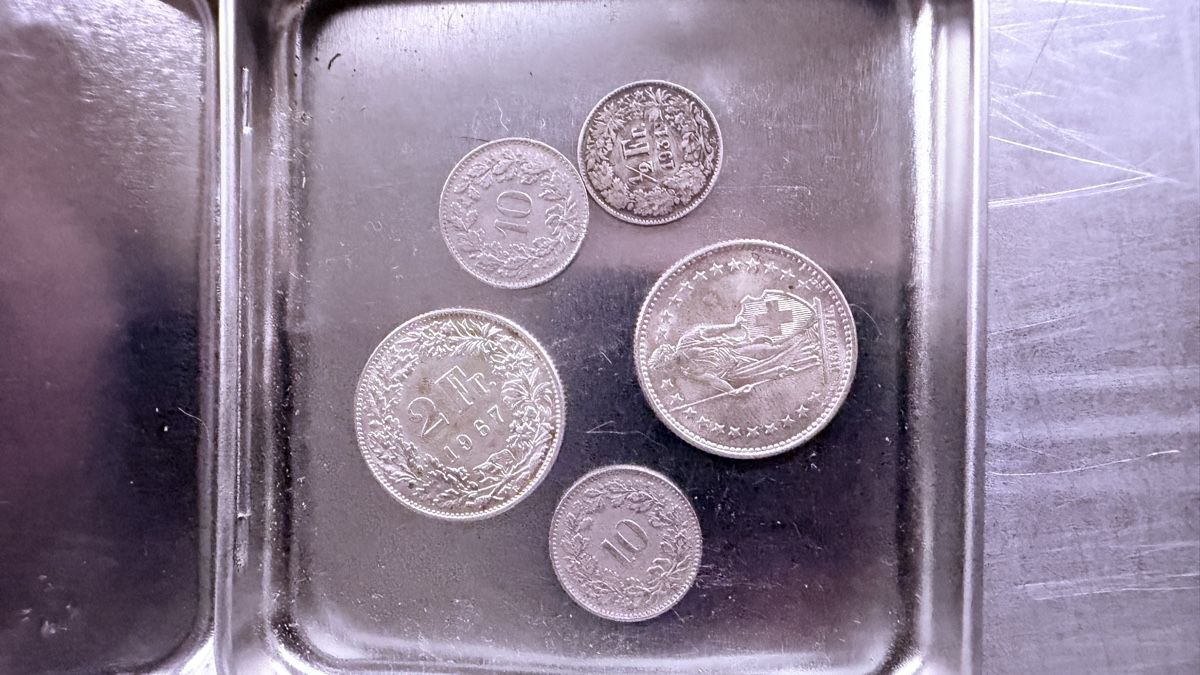 Tutti le monete: Schweizer Munzen Konvolut 5 Stueck – Usato da Rotkreuz venduto da perlengott 1