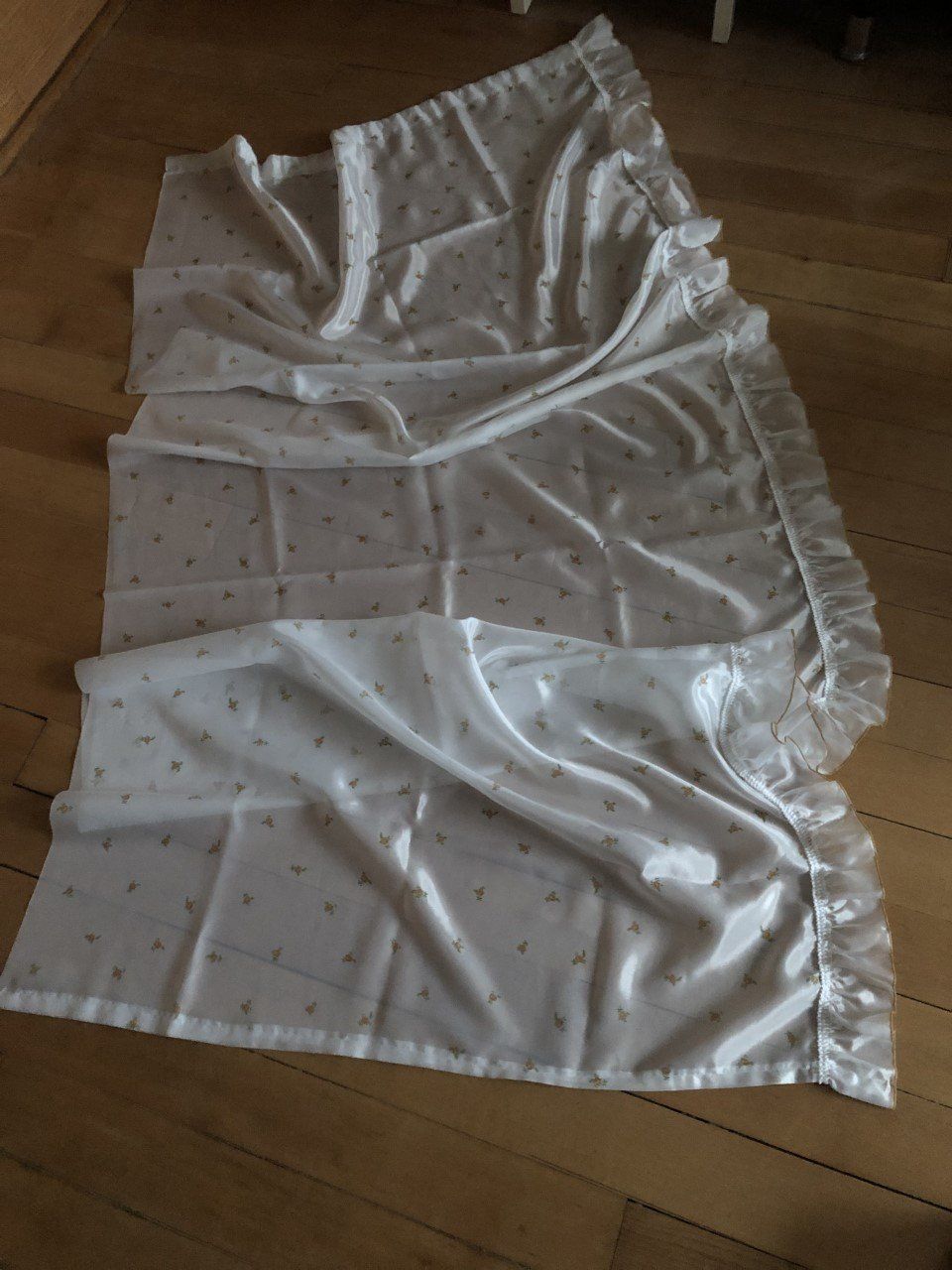 Tende: 1 Vorhang mit Rüschen – Usato da Winkel venduto da Kade50