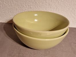 2 olivgrüne Müeslischalen Suppenschüssel
