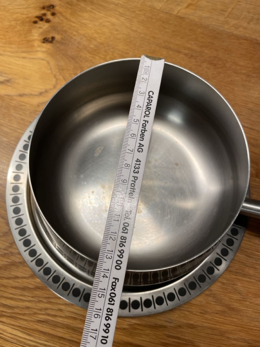 Sigg Padelle: SIGG Fondue oder Chinoise Topf Pfanne mit Unterteller – Usato da Niederbüren venduto da poschti 8