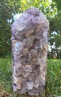 💗✨ Pink Amethyst Obelisk mit freistehender Kristalldruse