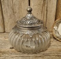 Dekorative Bonboniere aus Glas mit Metalldeckel,neu