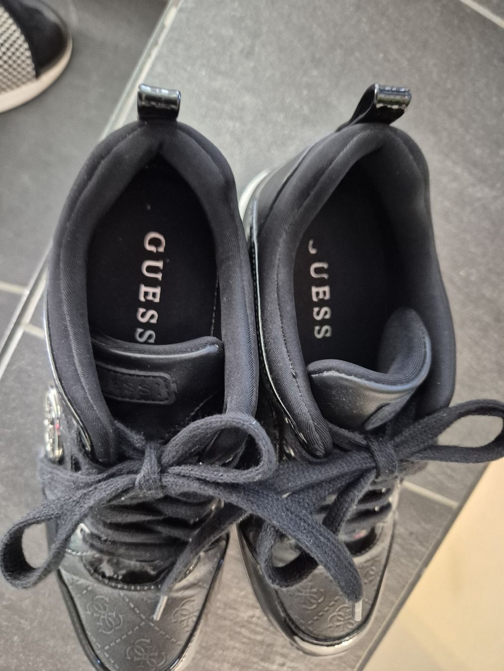 Guess Scarpe da donna: Schuhe 37 Guess – Usato da Würenlingen venduto da kuh33 1