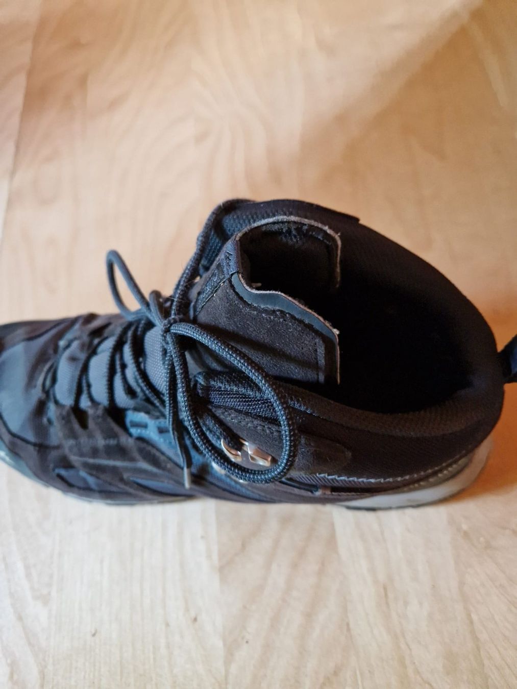 Chaussures hommes: Quechua Wanderschuhe, Grösse 48 – D'occasion à Auswil par Scottusa83 1