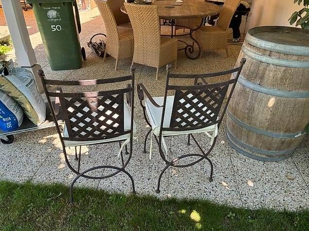 Sedie: CHAISES DE JARDIN METALLIQUE AVEC COUSSIN – Usato da Veyrier venduto da OKUNZLER 1