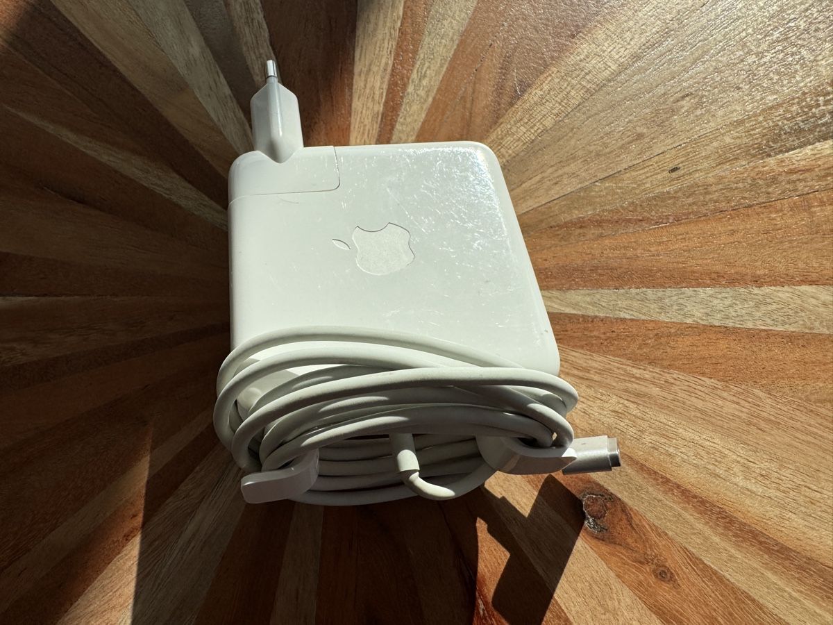 Apple Chargeur: Apple MagSafe 2 Power Adapter 60W – D'occasion à St. Gallen par hae_6rmh 2