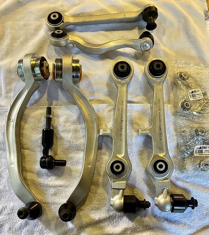 Toutes les pièces auto: Querlenker Audi A4/6 b5/c5 – D'occasion à Aarburg par kad_kpm8