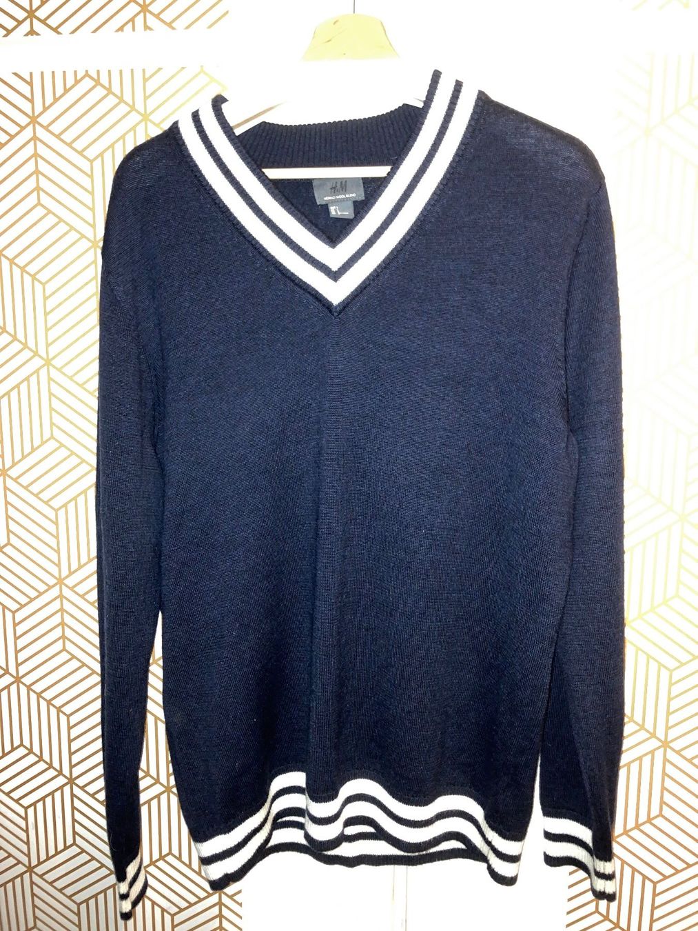 H&M Maglioni & Felpe: Blauer Pullover von H&M, Grösse L, mit Merinowolle-Anteil – Usato da Zürich venduto da Gustavo_Bianco