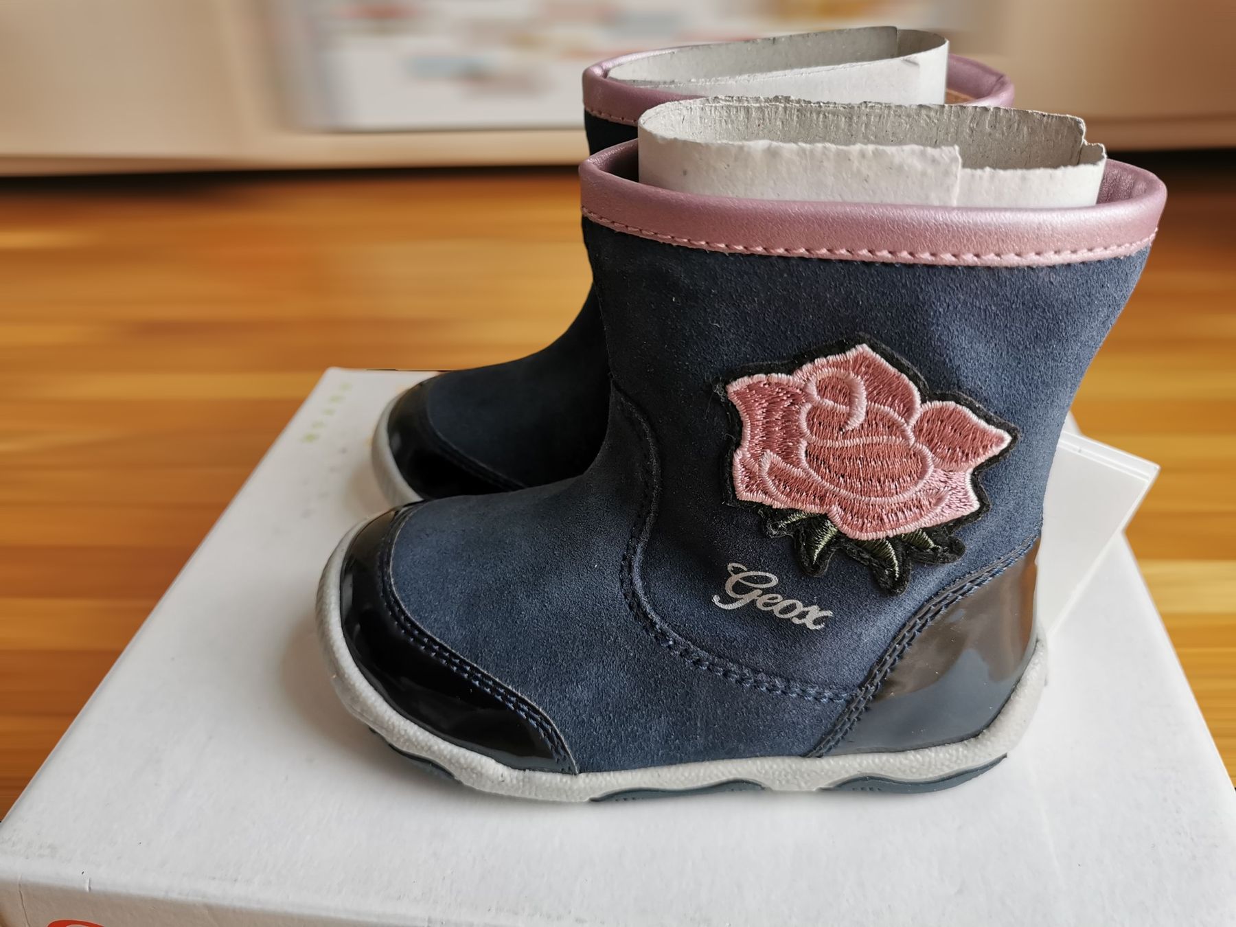 Geox Schuhe für Jungen: Neu Gr. 21 Geox Mädchen Lederstiefel – Neu und originalverpackt aus Bülach von Parickf