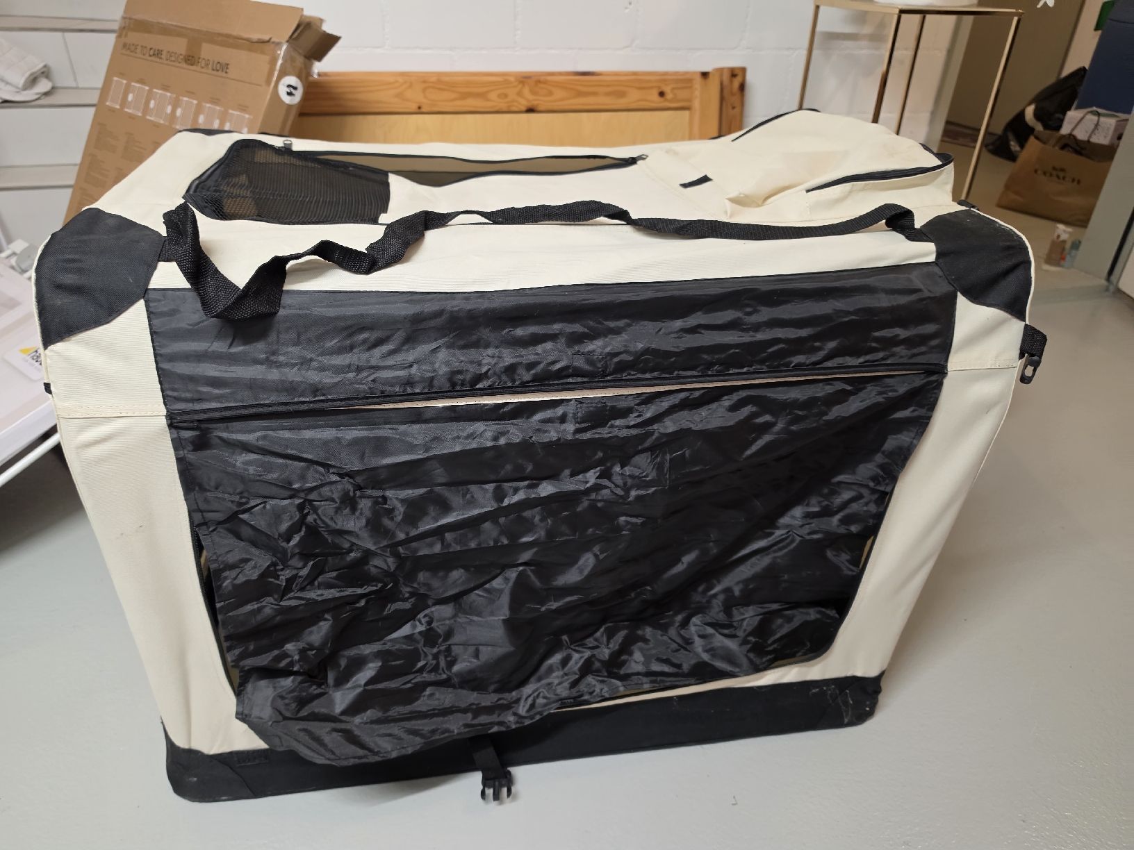 Liege- & Schlafplätze: Hundebox Transportbox – Gebraucht aus Kefikon TG von Livline