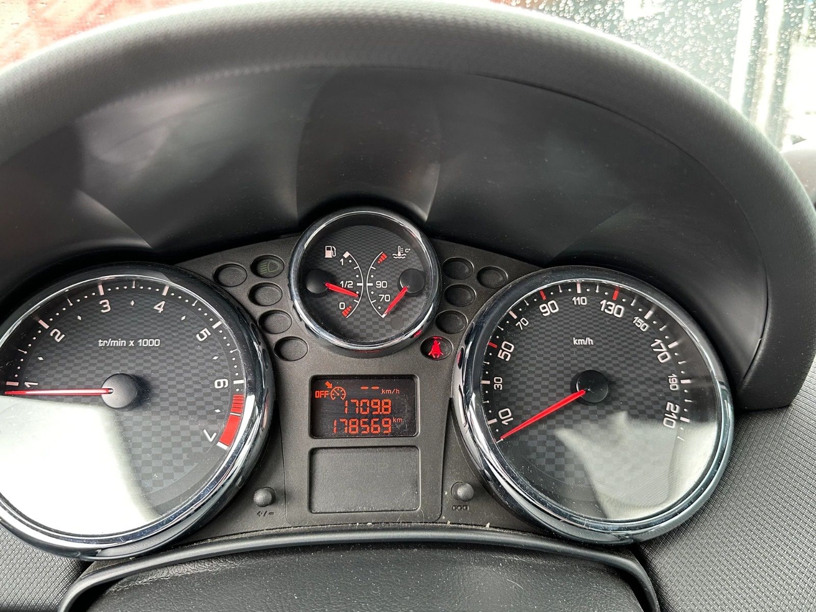 Peugeot Autos: Peugeot 207 CC 1.6 Turbo – Gebraucht aus Aarwangen von  4