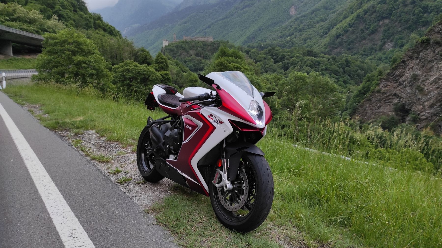 MV Agusta Strada: MV Agusta F3 800 Rosso – Usato da sementina venduto da Dani142