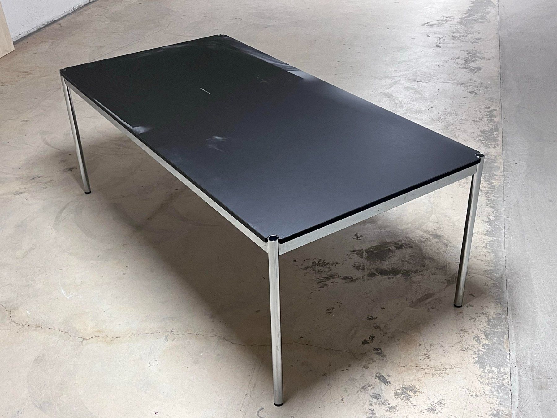 USM Tavoli: USM Haller finition Fenix noir – Usato da COPPET venduto da lau_j5c6 2