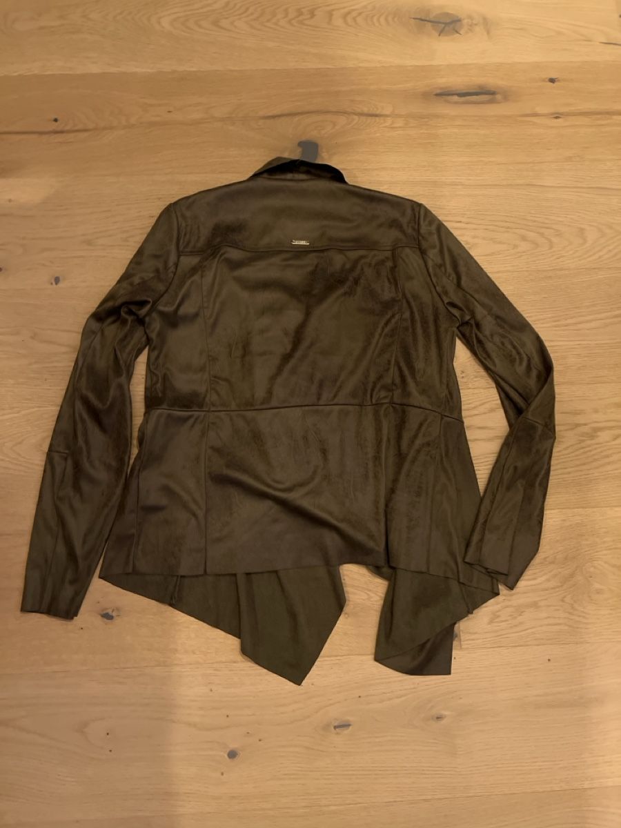 Guess Giacche: Guess Blouson Grösse M – Nuovo (secondo la descrizione) da Zufikon venduto da luuuzi 1