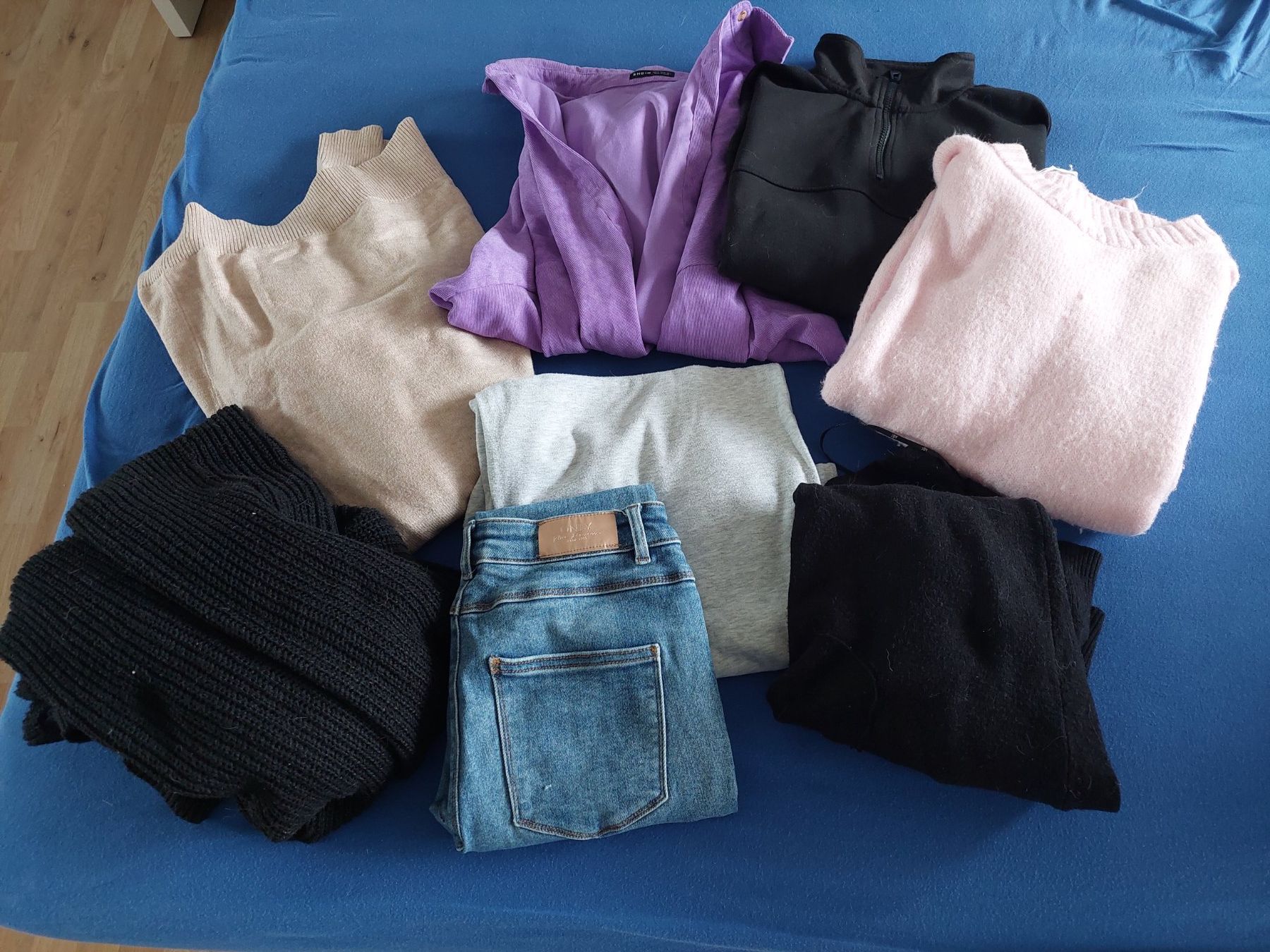 Kleiderpakete: 8 TEILIGES KLEIDERPAKET GR. S – Gebraucht aus Münchenstein von Strupfi