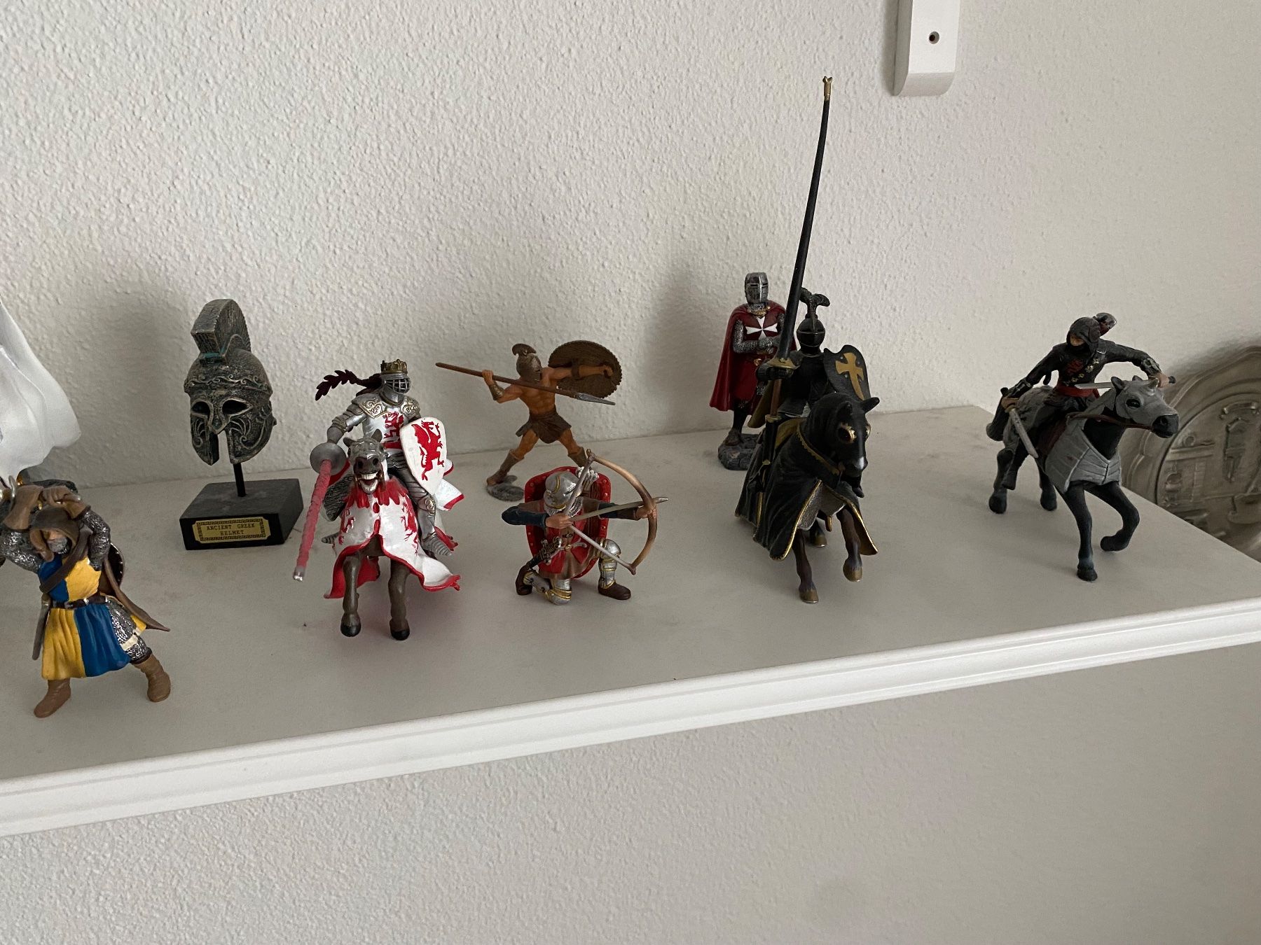 Schleich Figuren: Drachenfiguren Set mit Rittern guter Zustand – Gebraucht aus Obernau von YvesHeiz