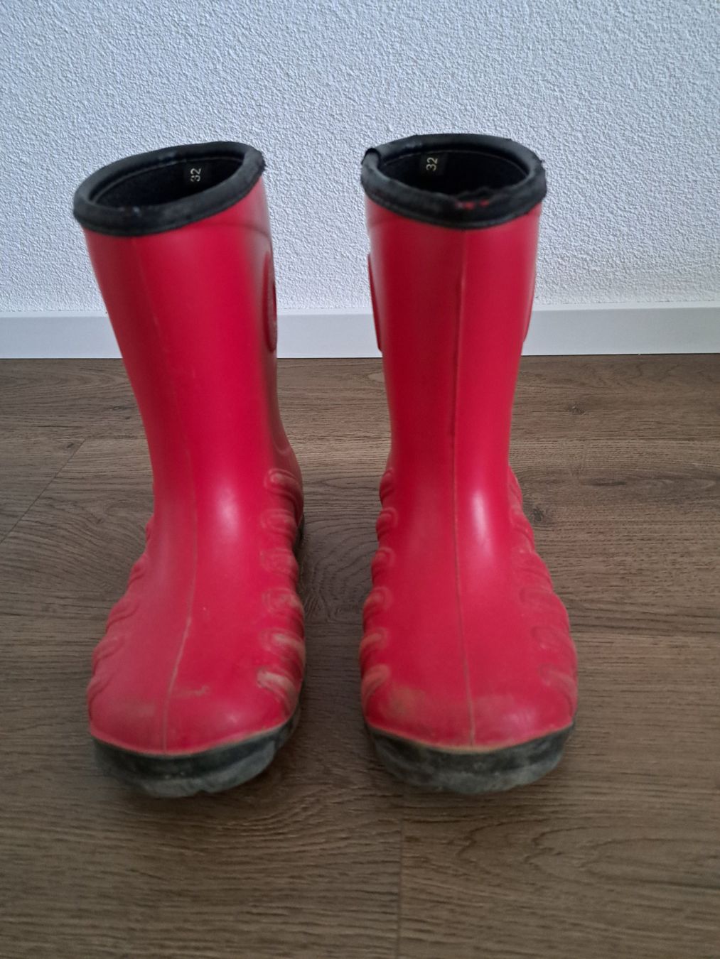 Schuhe für Jungen: Bottes de pluie fourrées rouges taille 32 – Gebraucht aus Brügg BE von NewYork