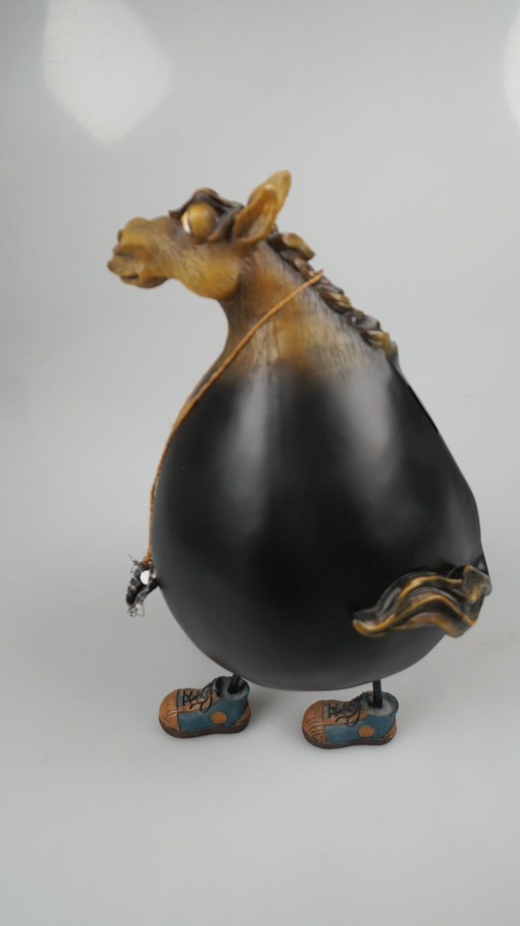 Sculture & Statue: kuriose Pferdeskulptur – Usato da Volketswil venduto da brockipfannenstil 2