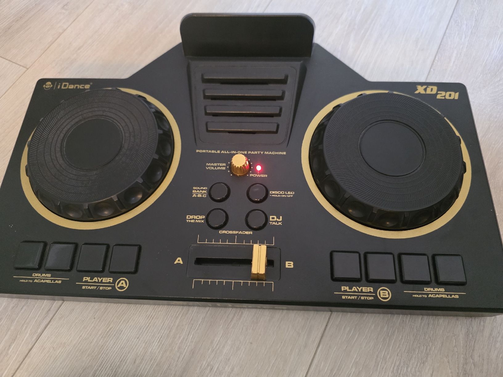 Mischpulte: iDance XD201 DJ-Controller mit Kopfhörern guter Zustand – Gebraucht aus Wigoltingen von Zuckerfee84 4