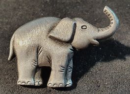 BB244 - 3D Pin schöner Elefant