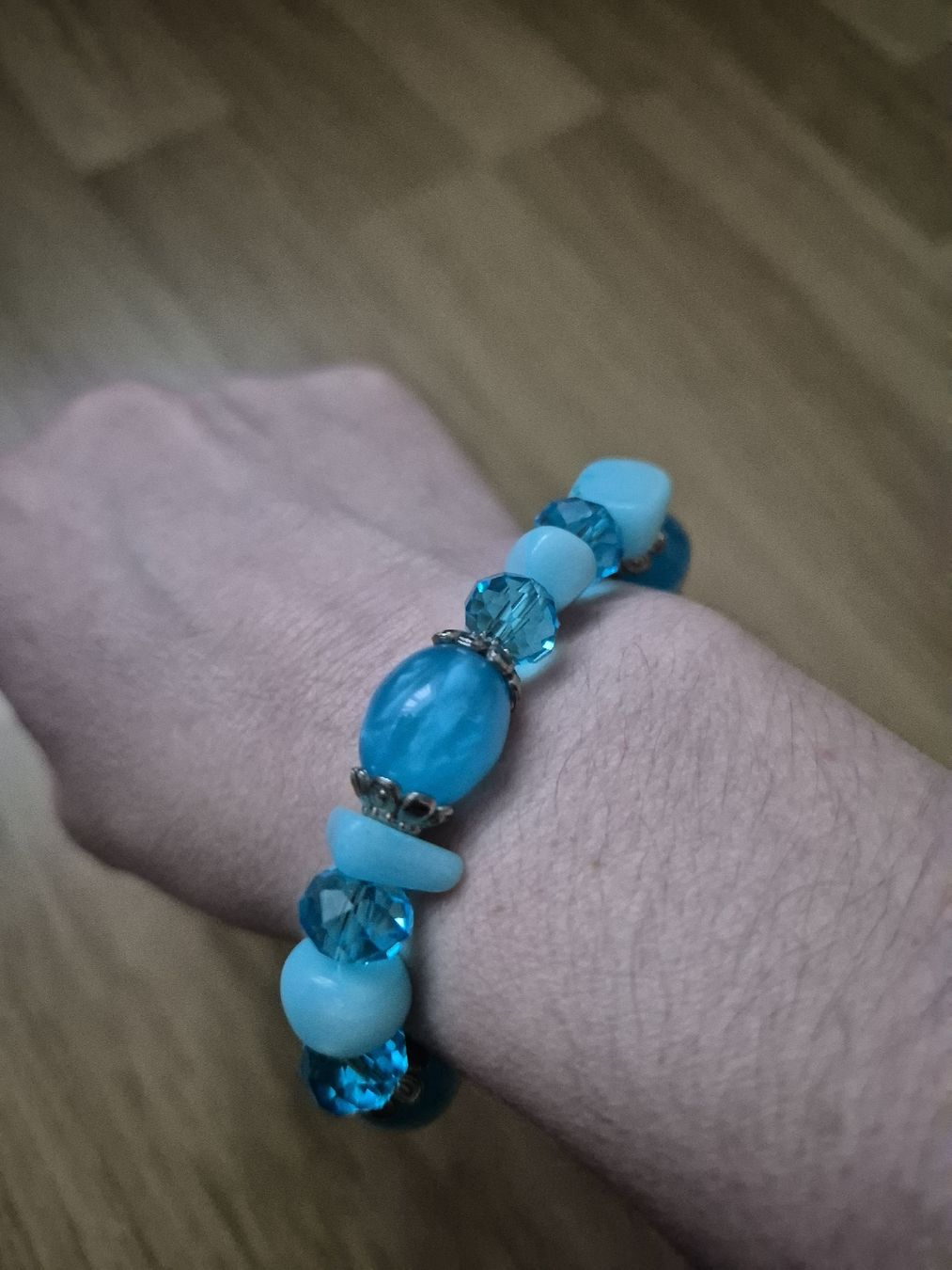 Armbänder & -reifen: Türkisblaues Armband mit Glasperlen – Gebraucht aus Langenthal von Polarisstern 1