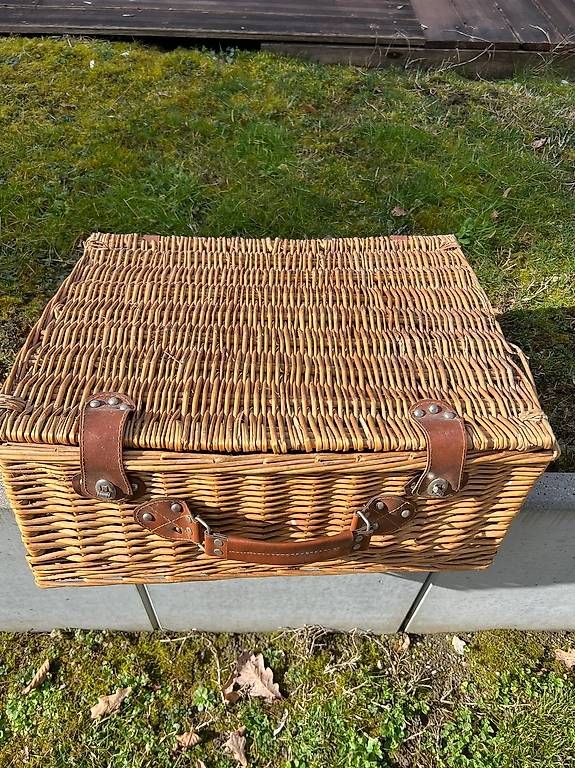 Transportkisten: Caisse en osier camping vintage  – Gebraucht aus Grand-Lancy von Limane 1