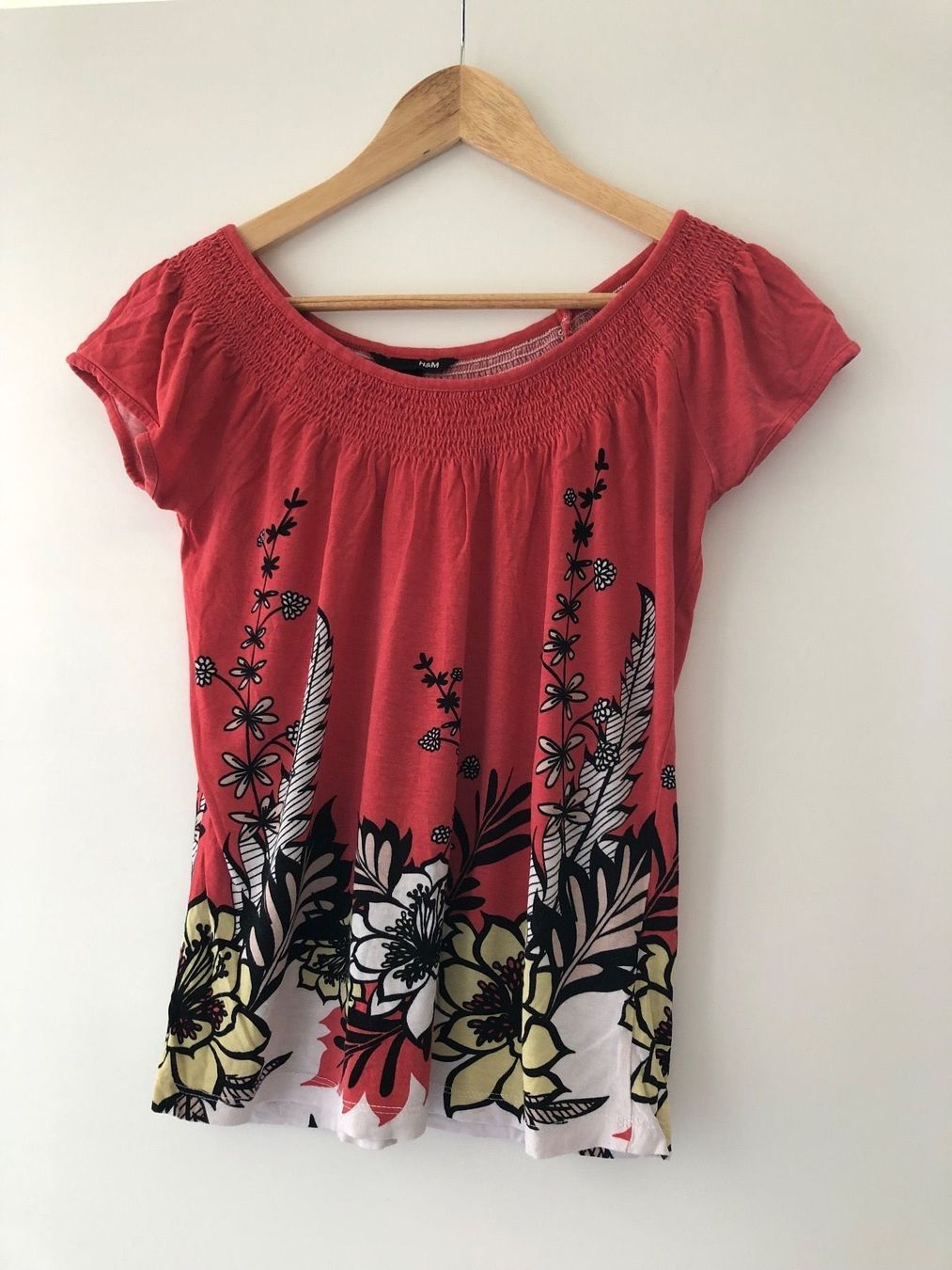 H&M T-shirt: T-Shirt H&M – Usato da Wiesendangen venduto da fed_jsw7