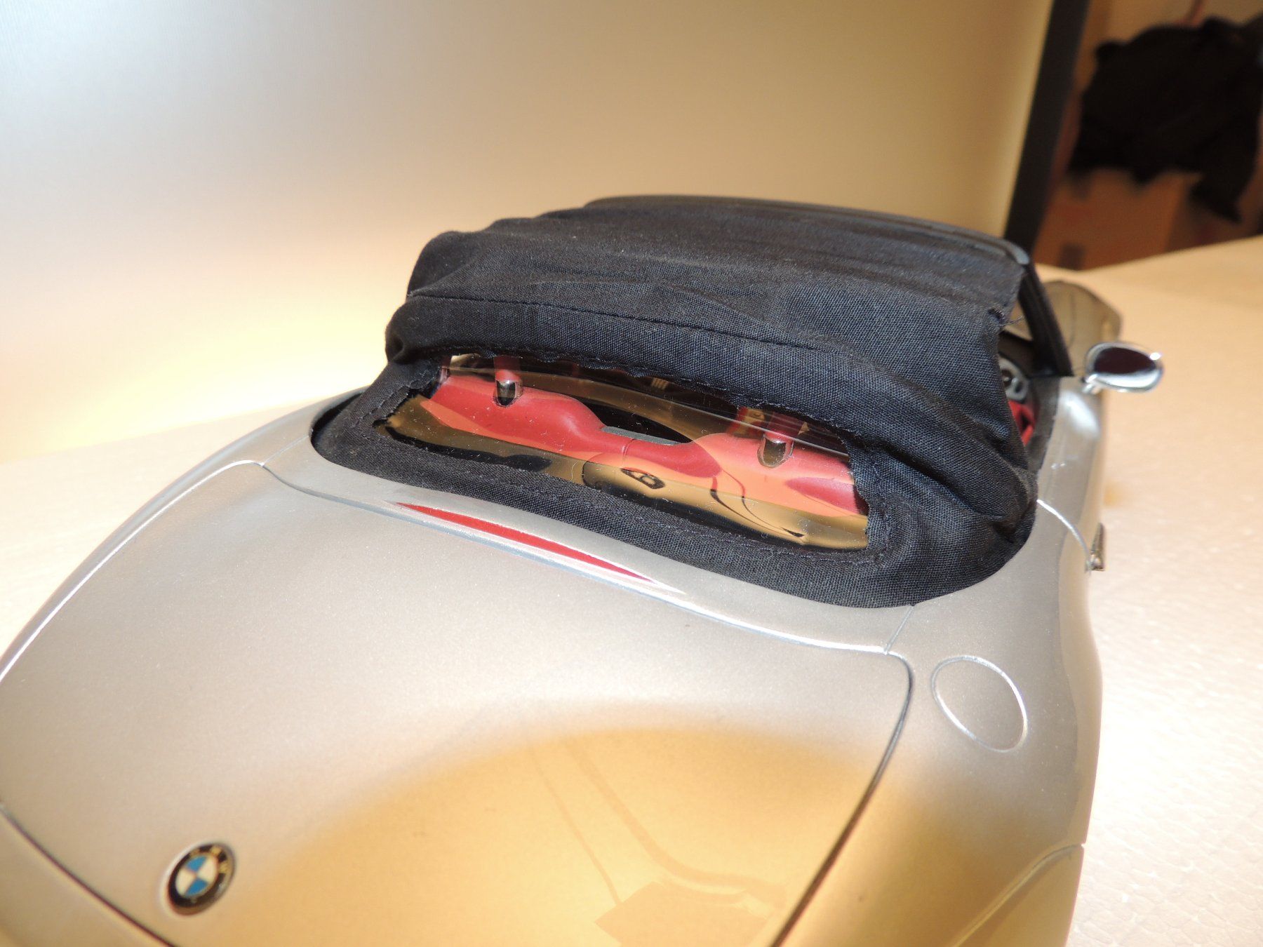 Kyosho Modellini d'auto: Kyosho BMW Z8 silber 1:12 – Nuovo e nell'imballaggio originale da Corminboeuf venduto da corbay 4