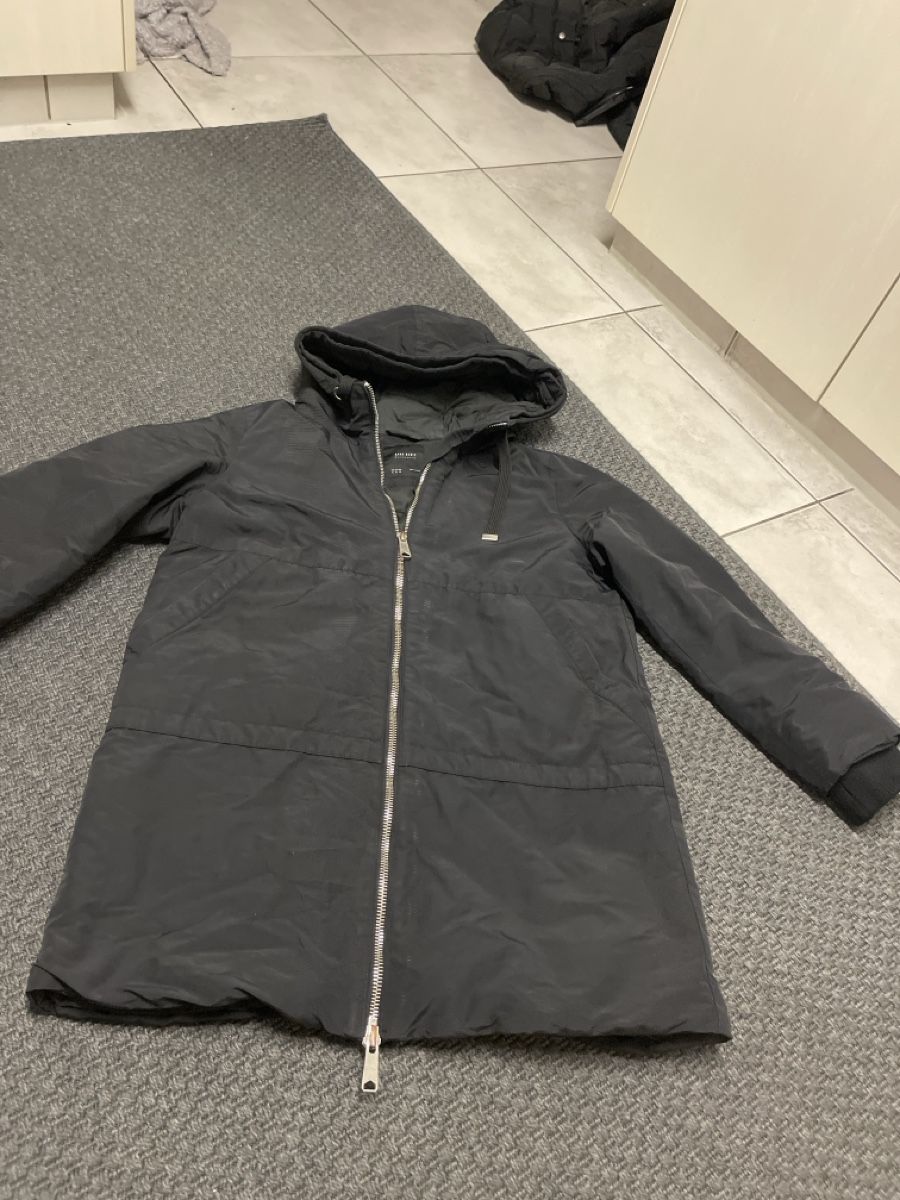 Zara Jacken: Winterjacke schwarz Zara basic gr XL – Gebraucht aus Bad Zurzach von Cuore34