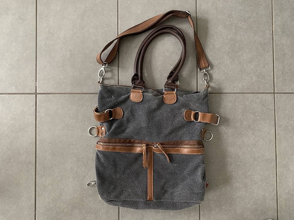Taschen: Canvas Handtasche mit Lederdetails – Gebraucht aus Oberengstringen von exmex