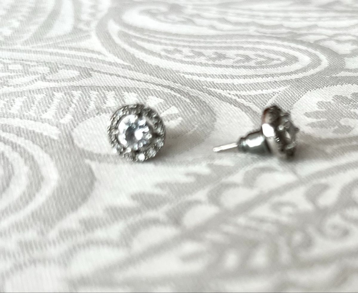 Swarovski Orecchini pendenti & Orecchini a lobo: Swarovski silberne Ohrstecker mit Stein neu – Nuovo (secondo la descrizione) da Gurmels venduto da Roro57 1