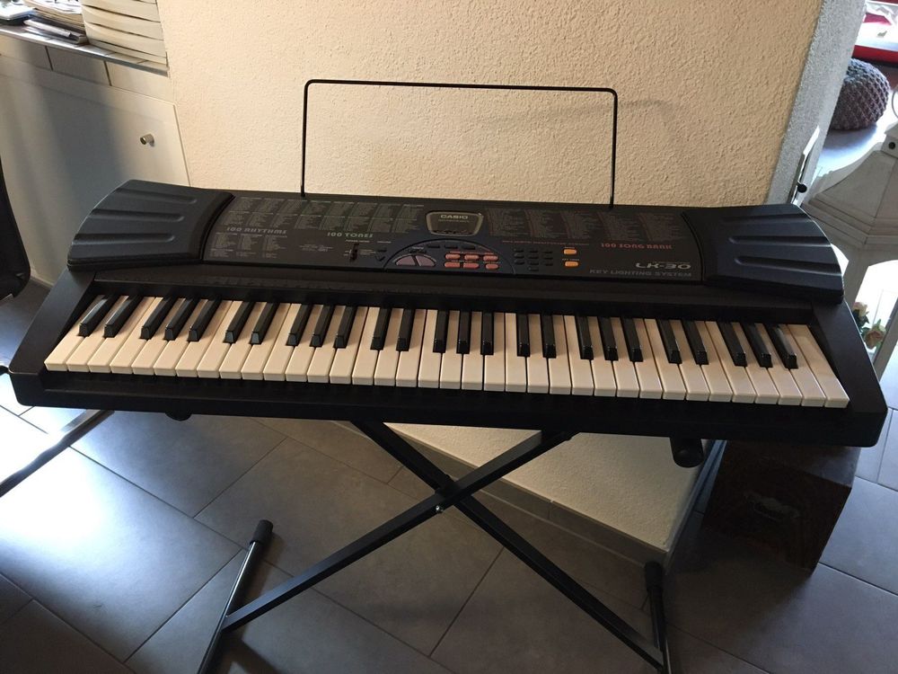 Keyboard Casio LK30 Acheter sur Ricardo