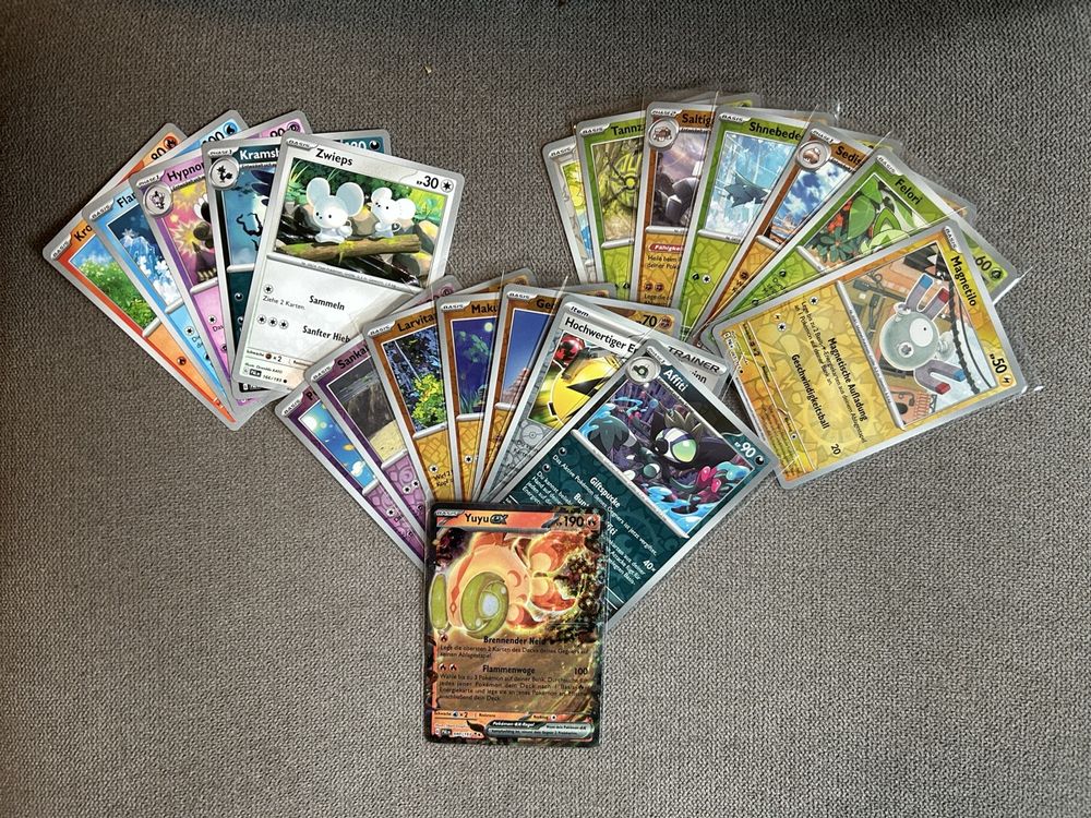 Lot 20 Cartes Pokémon Françaises – Dont 5 Brillantes, 0 Doublon, 0 énergie – Cadeau Idéal