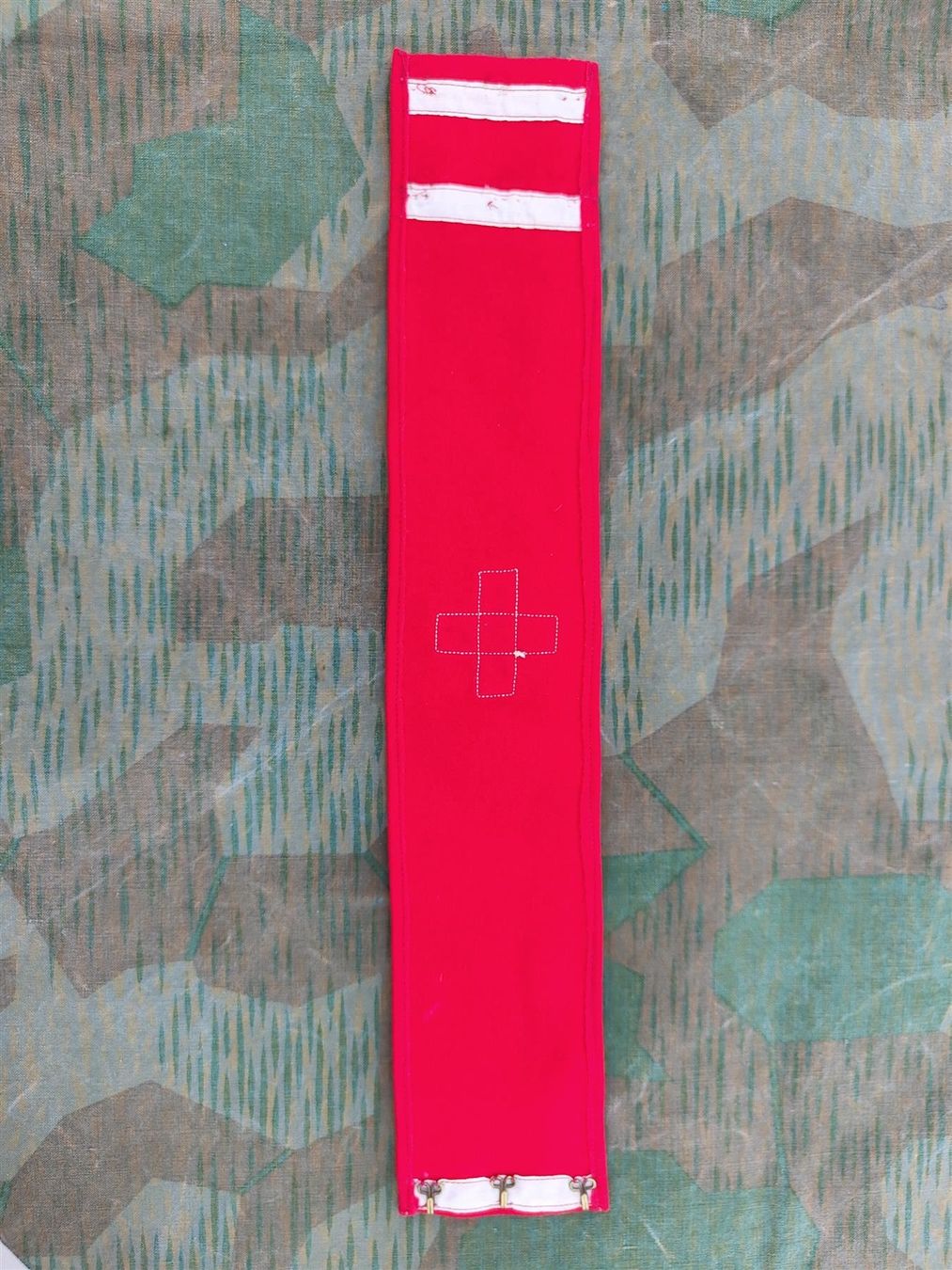 Schweizer Armee Uniformi: Eidgenössische Armbinde Ord. 1840, V3 – Usato da Bauma venduto da SwissMilitaria 2