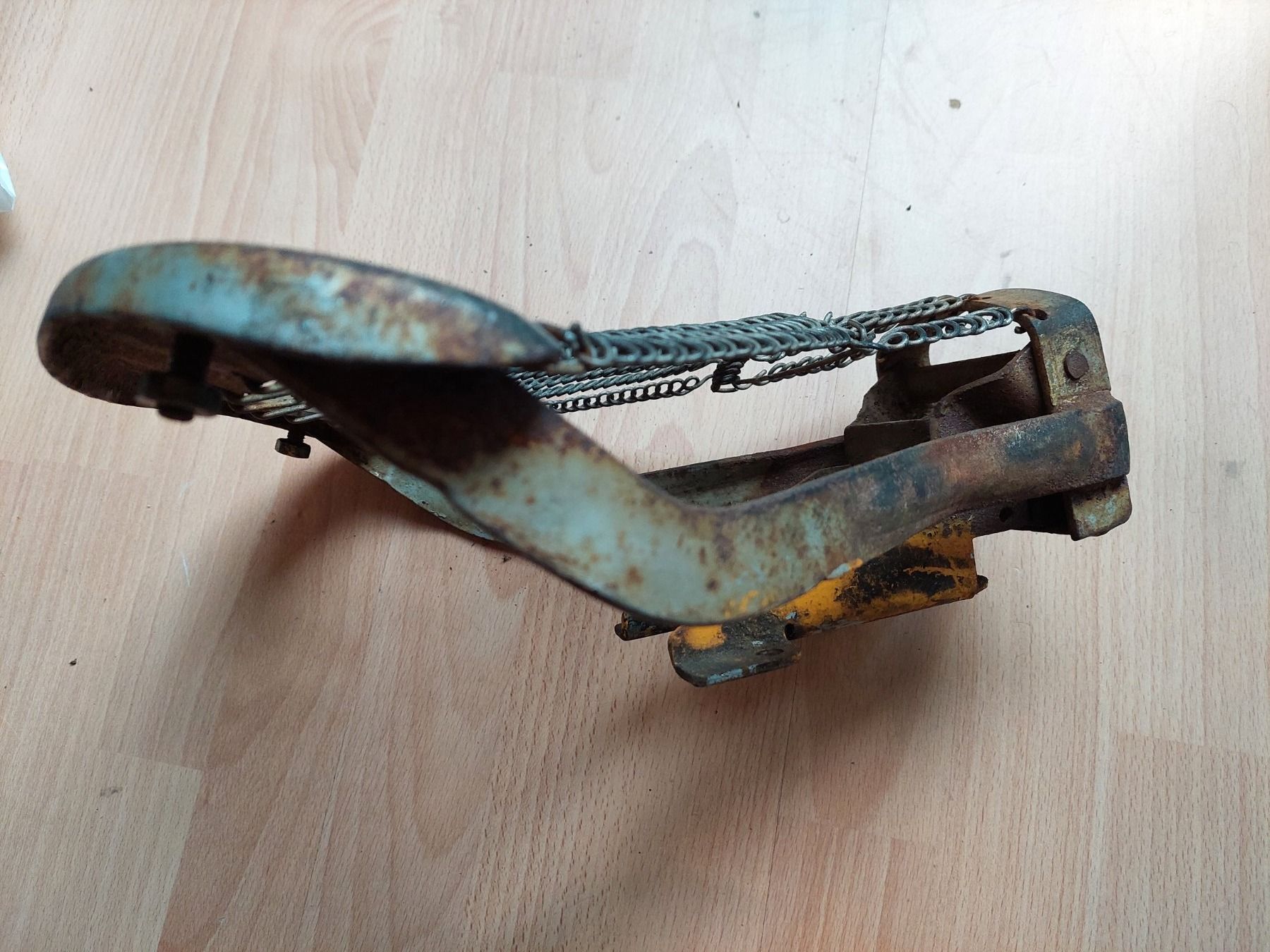 Selle & Accessori: Piaggio VESPA Schwingsattel Gestell vorne – Usato da Zürich venduto da Mariaant 8