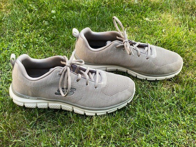 Skechers Chaussures hommes: SKECHERS Lite Weight / Memory Foam – Neuf (Voir description) à Pfaffhausen par stepober