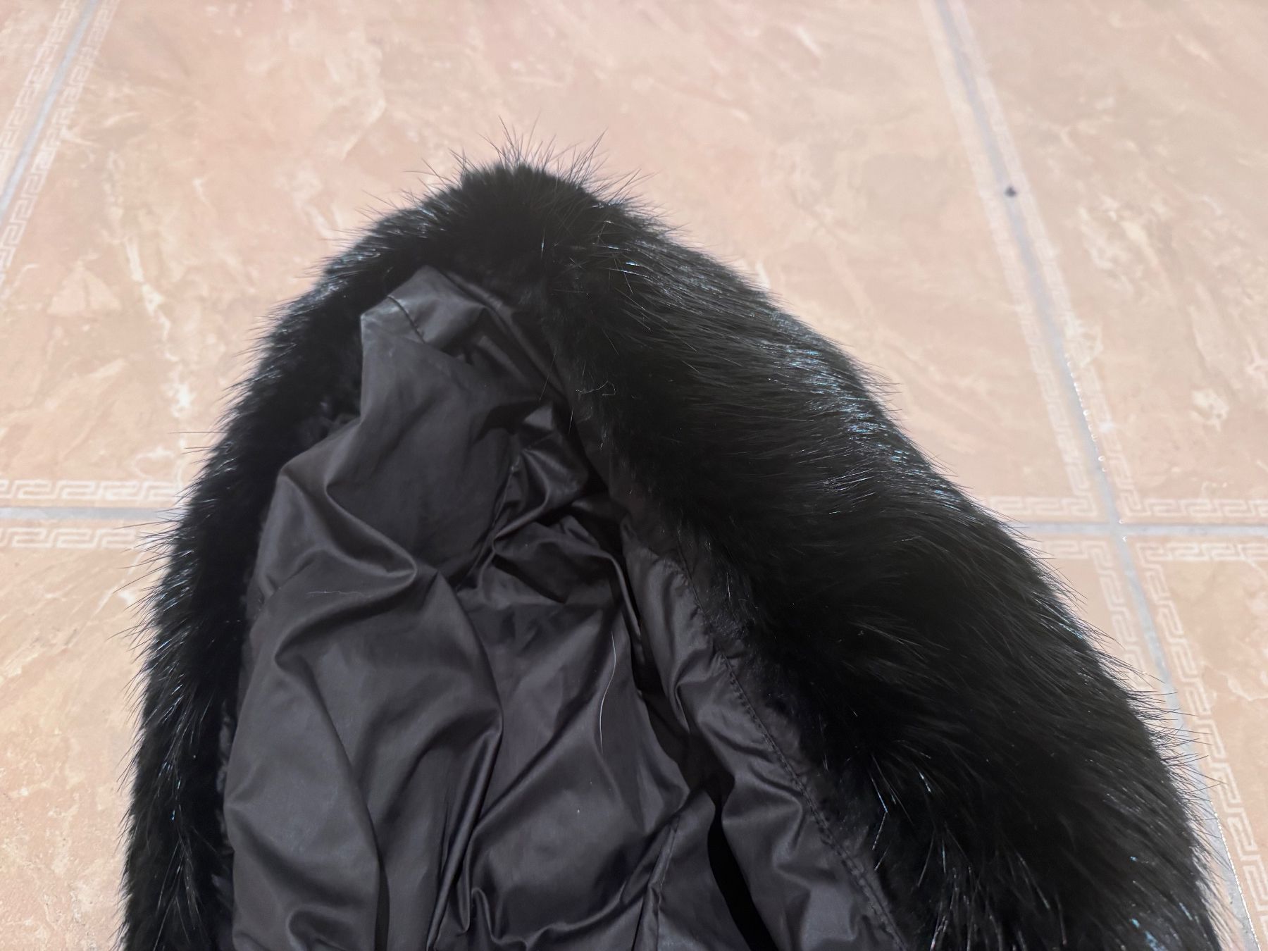 Moncler Giacche: Moncler Fabreges NWT wunderschöne Daunenjacke mit Echtfell,2 – Usato da Klingnau venduto da Markus14 1