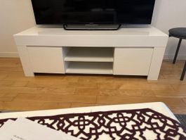 Wohnungsauflösung TV-Tisch zu verkaufen. Top Zustand