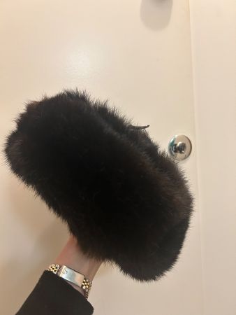 MUTZE Black Fur Hat - REDUKTION Warm Winter LUXURY