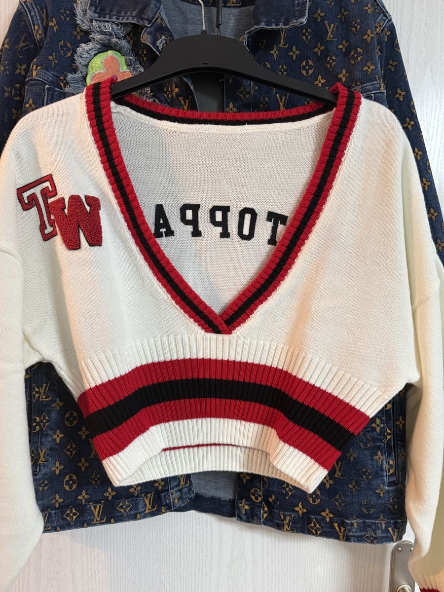Pullover & Sweatshirts: Wie neu Kurzer Strickpullover weiss rot schwarz  – Neu (gemäss Beschreibung) aus Turbenthal von 310707 1