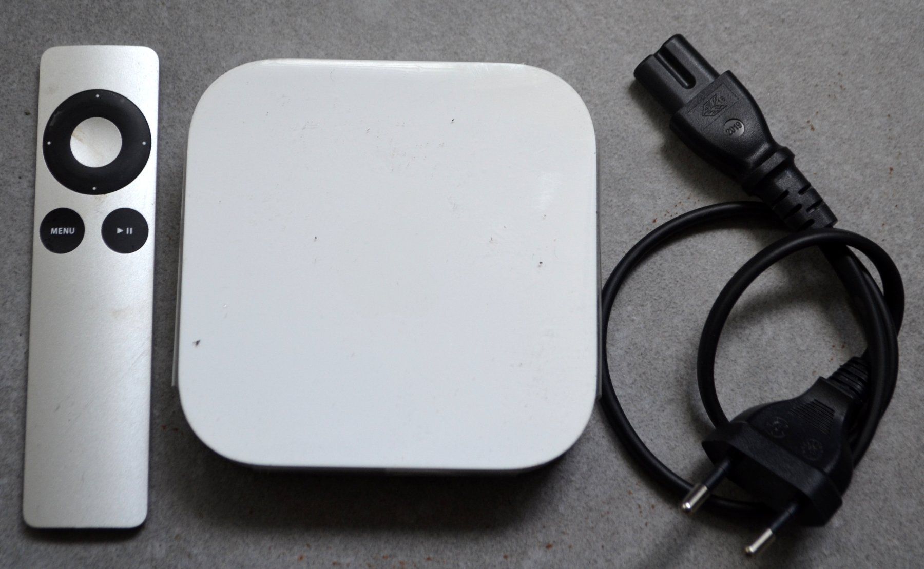Apple Modems & Routeurs: Apple Airport Express A1392 – Neuf (Voir description) à Collonges par arashee