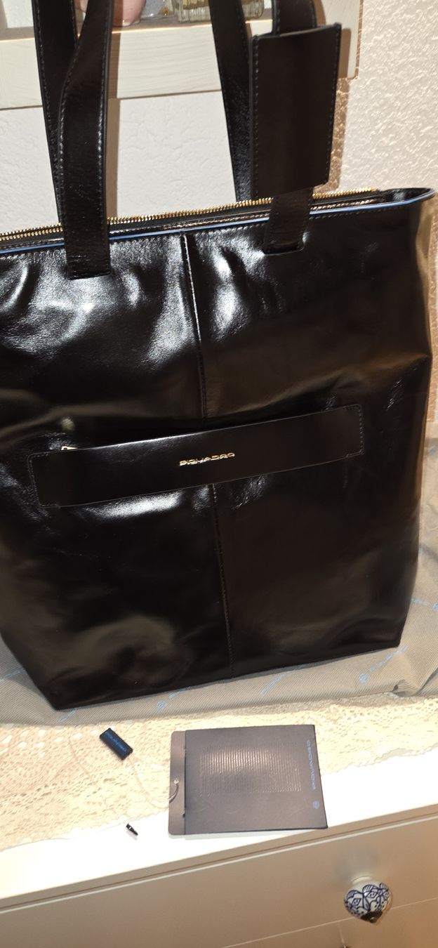 Piquadro Borse da donna: Piquadro Tasche schwarz Leder neu – Nuovo e nell'imballaggio originale da Busswil BE venduto da Angy1974 2